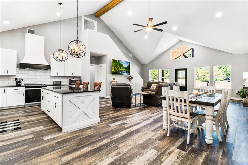 7196 South County Road 458