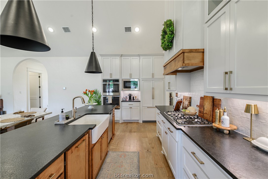 2038 Pebble Bend Drive