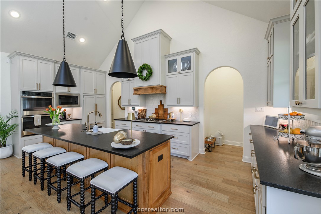 2038 Pebble Bend Drive