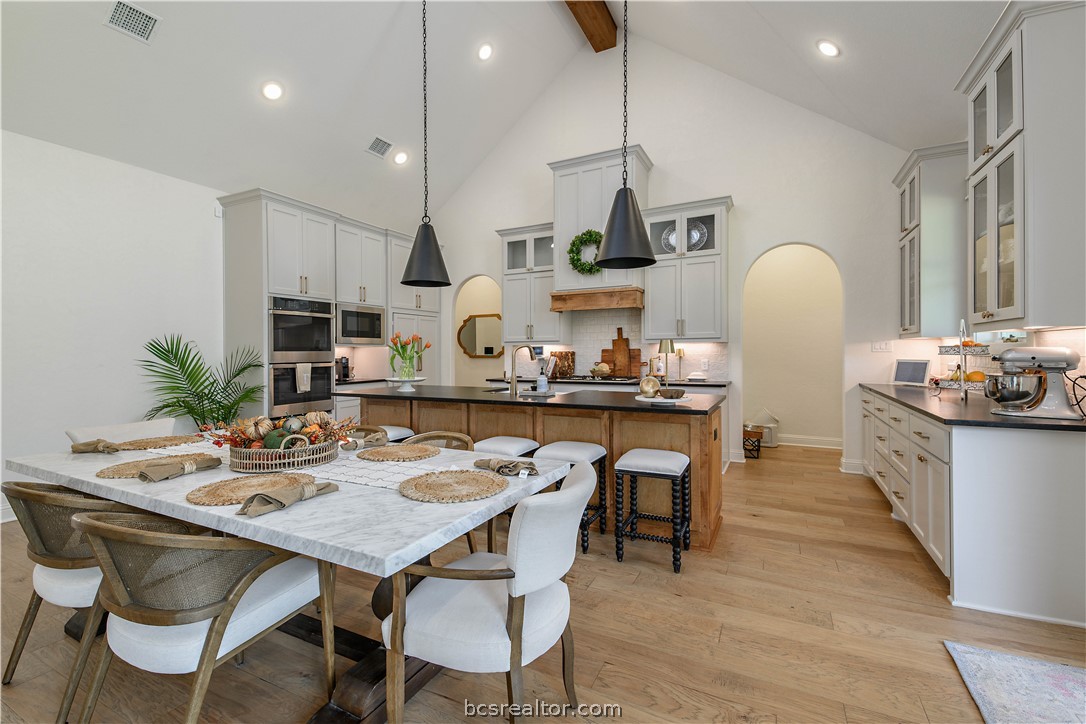 2038 Pebble Bend Drive