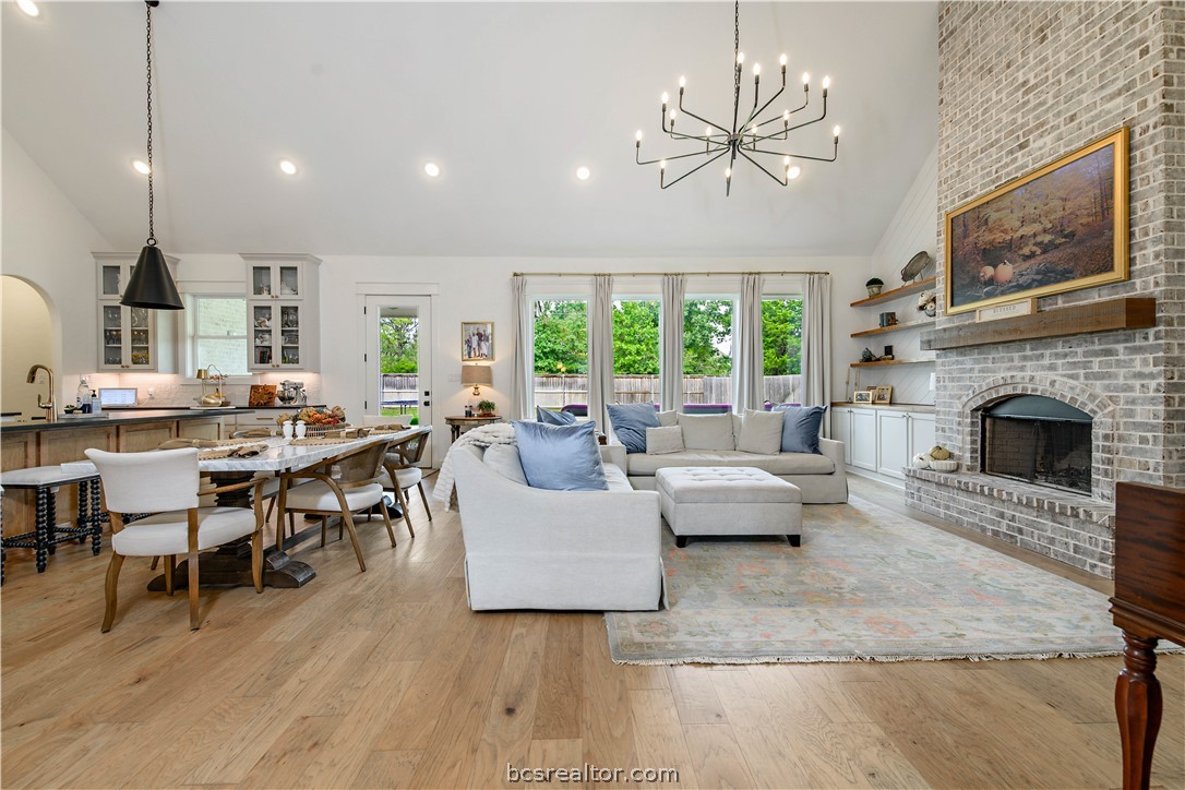 2038 Pebble Bend Drive