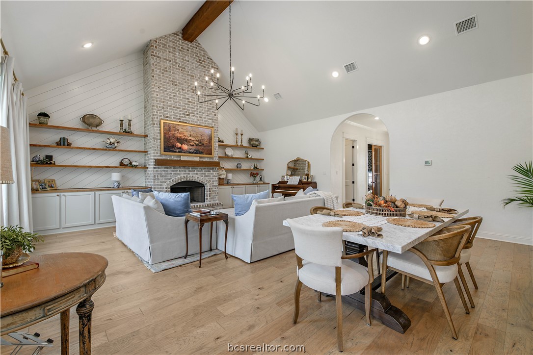 2038 Pebble Bend Drive