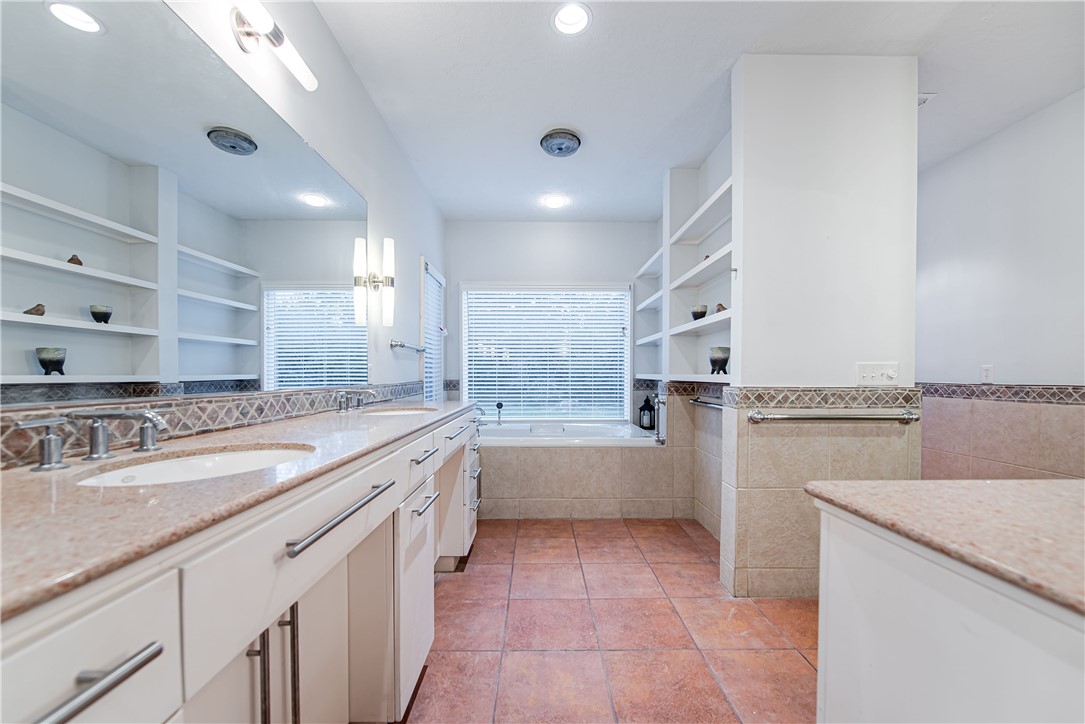 5004 Enchanted Oaks Drive