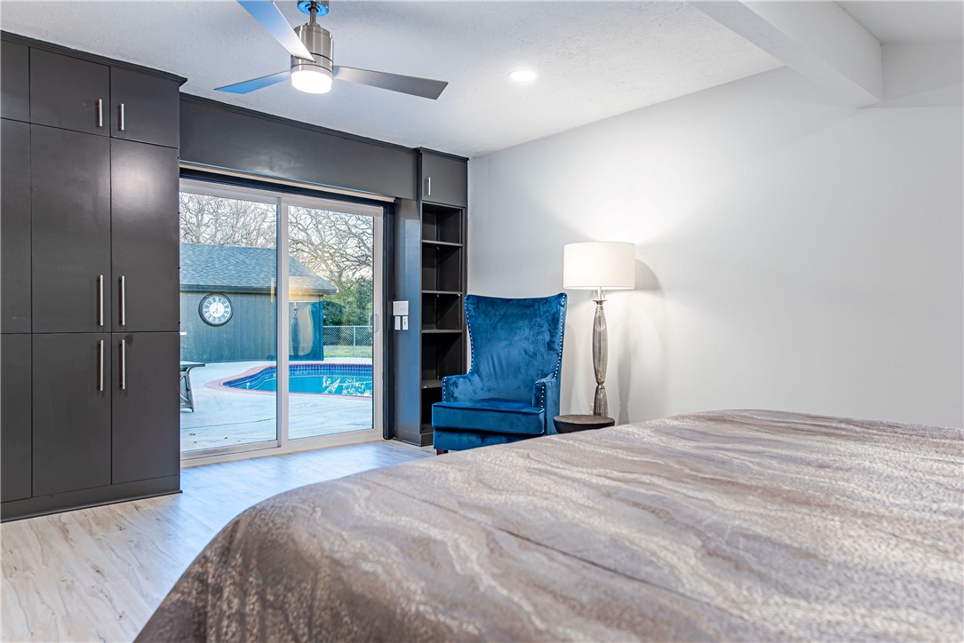 5004 Enchanted Oaks Drive