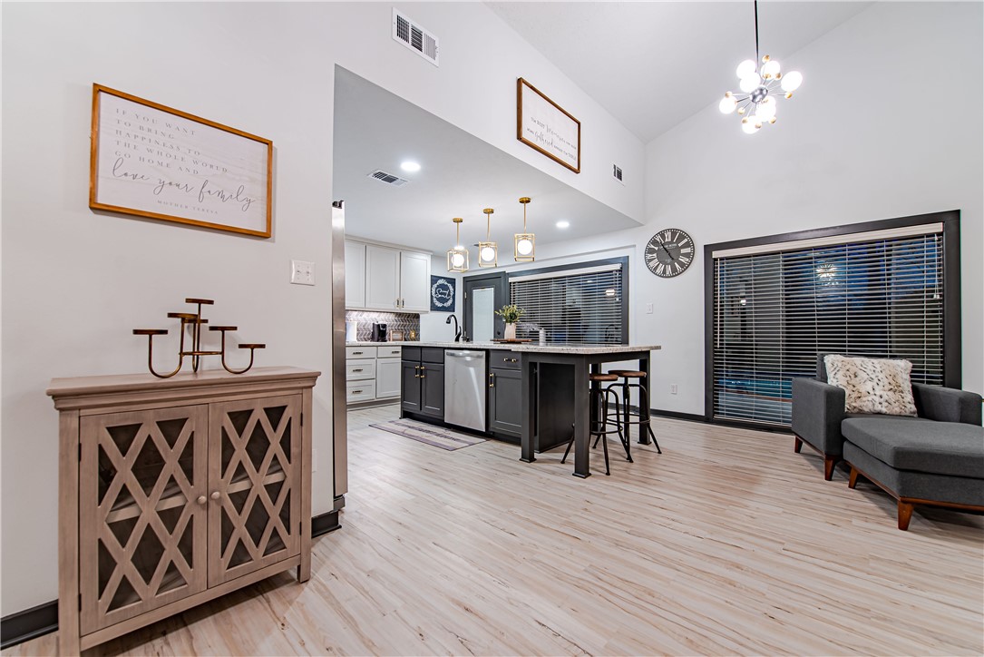 5004 Enchanted Oaks Drive