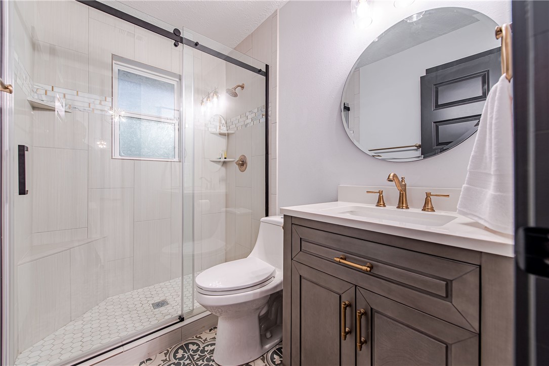 5004 Enchanted Oaks Drive