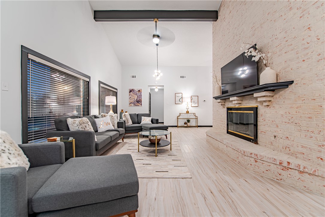 5004 Enchanted Oaks Drive