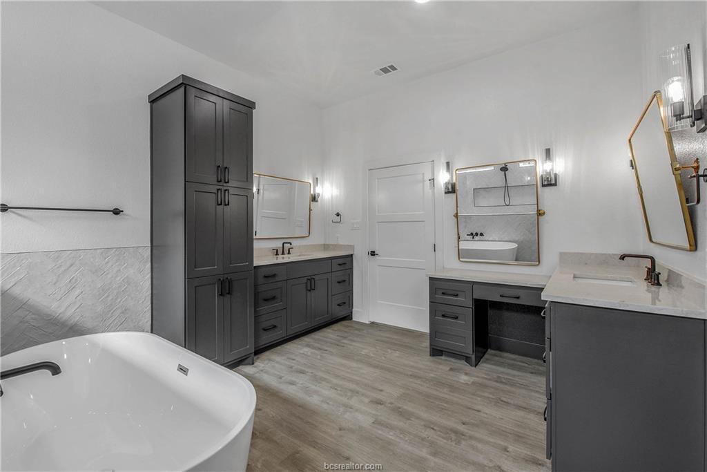 Lo0 21 High Meadopw Trail