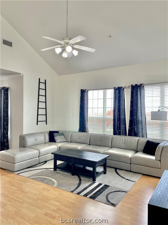 801 Luther Street W 805