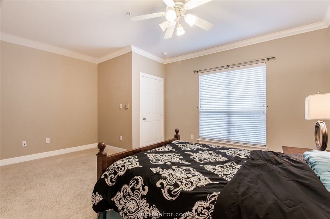 801 Luther Street W 805