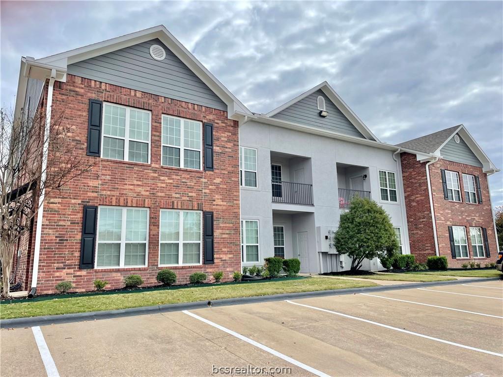 801 Luther Street W 805