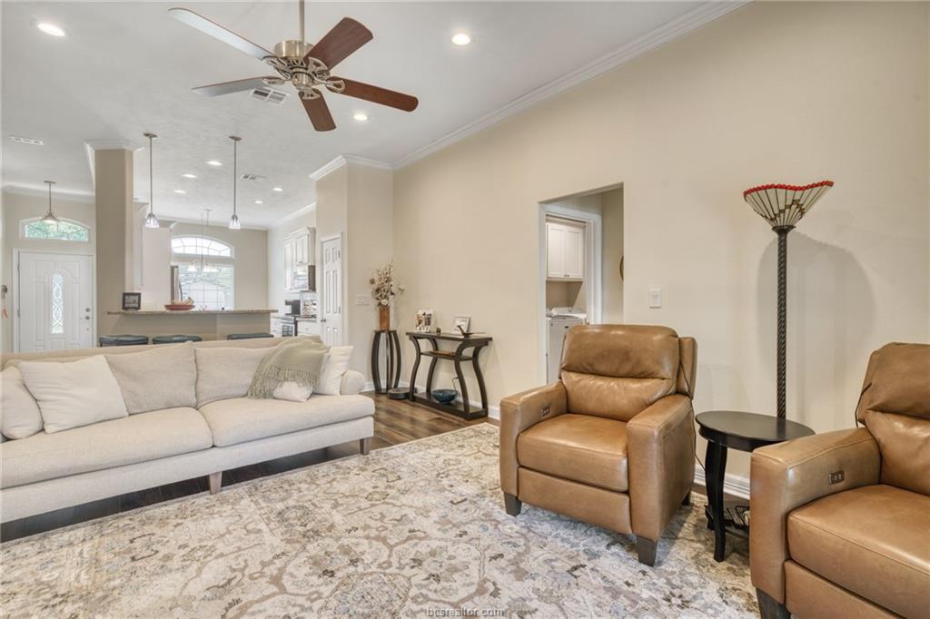 1104 Jennifer Street