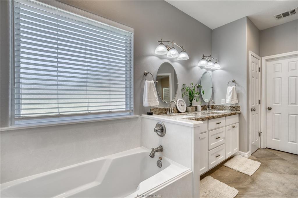 1104 Jennifer Street