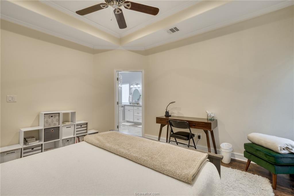 1104 Jennifer Street