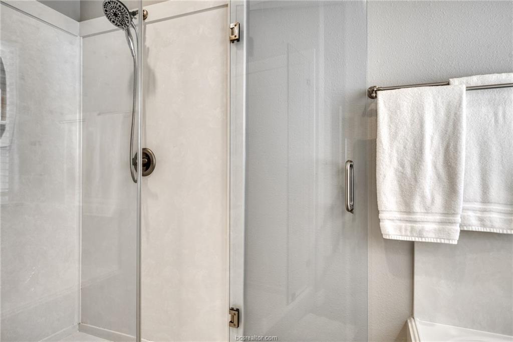 1104 Jennifer Street