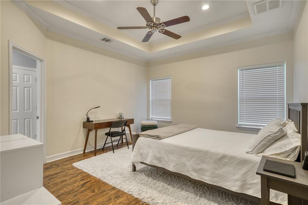 1104 Jennifer Street