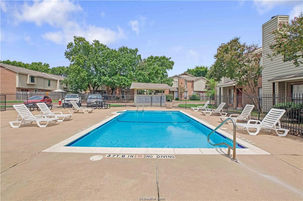 1904 Dartmouth Building I, Unit 1 Street I1