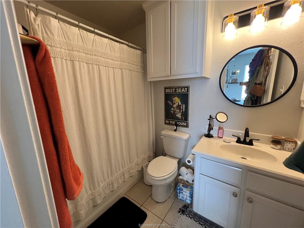 1011 Crepe Myrtle Court