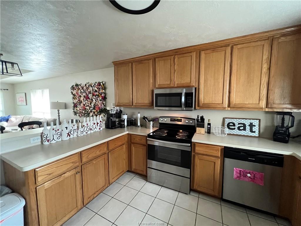 1011 Crepe Myrtle Court