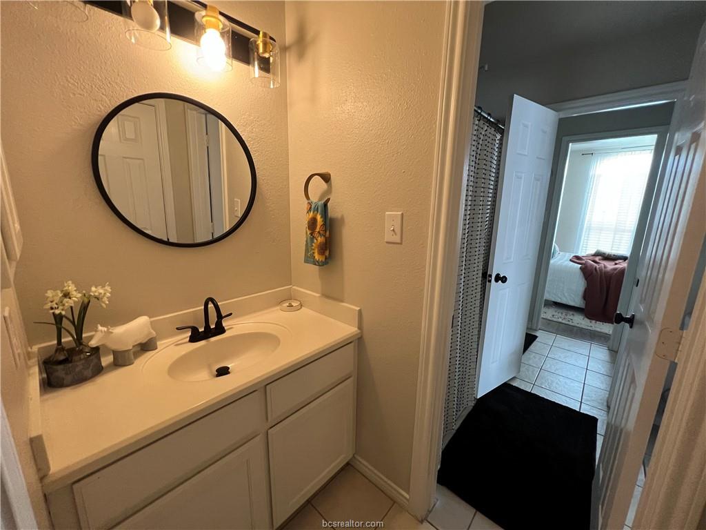 1011 Crepe Myrtle Court