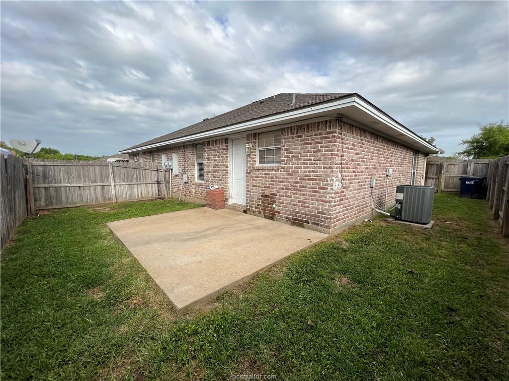 1011 Crepe Myrtle Court