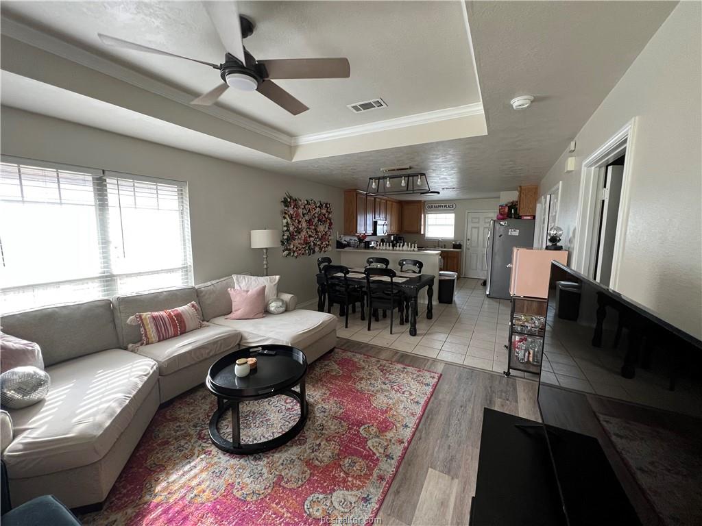 1011 Crepe Myrtle Court