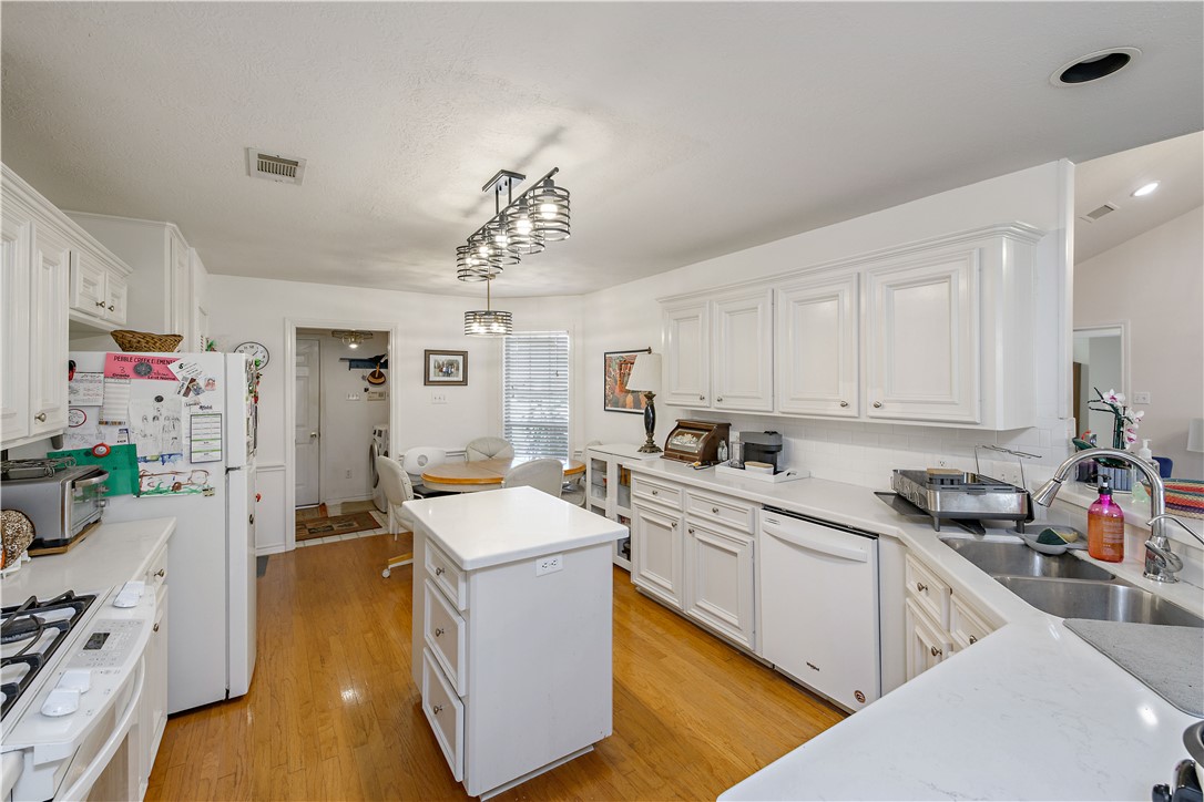 4605 Double Eagle Court