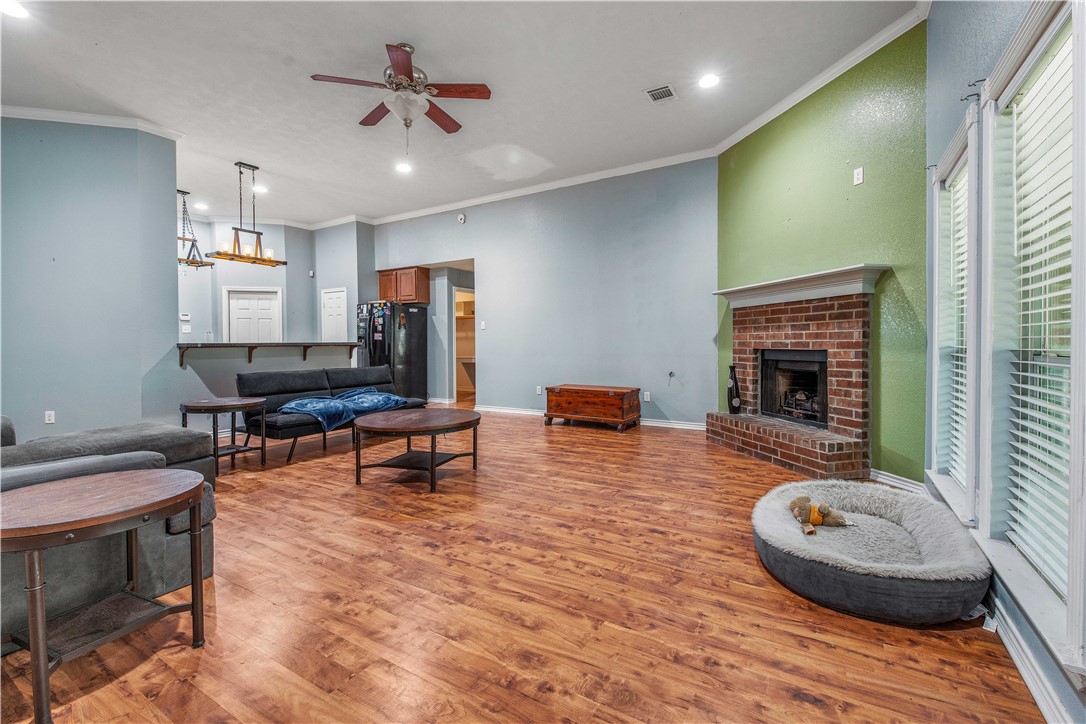 1500 Hunter Creek Drive
