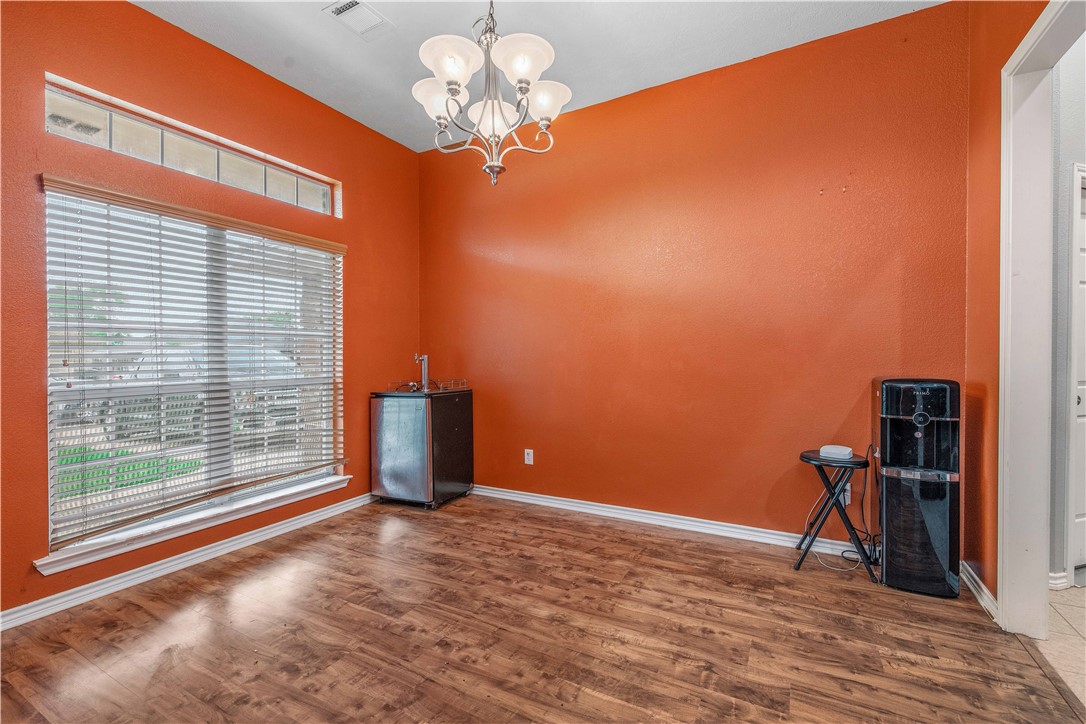 1500 Hunter Creek Drive