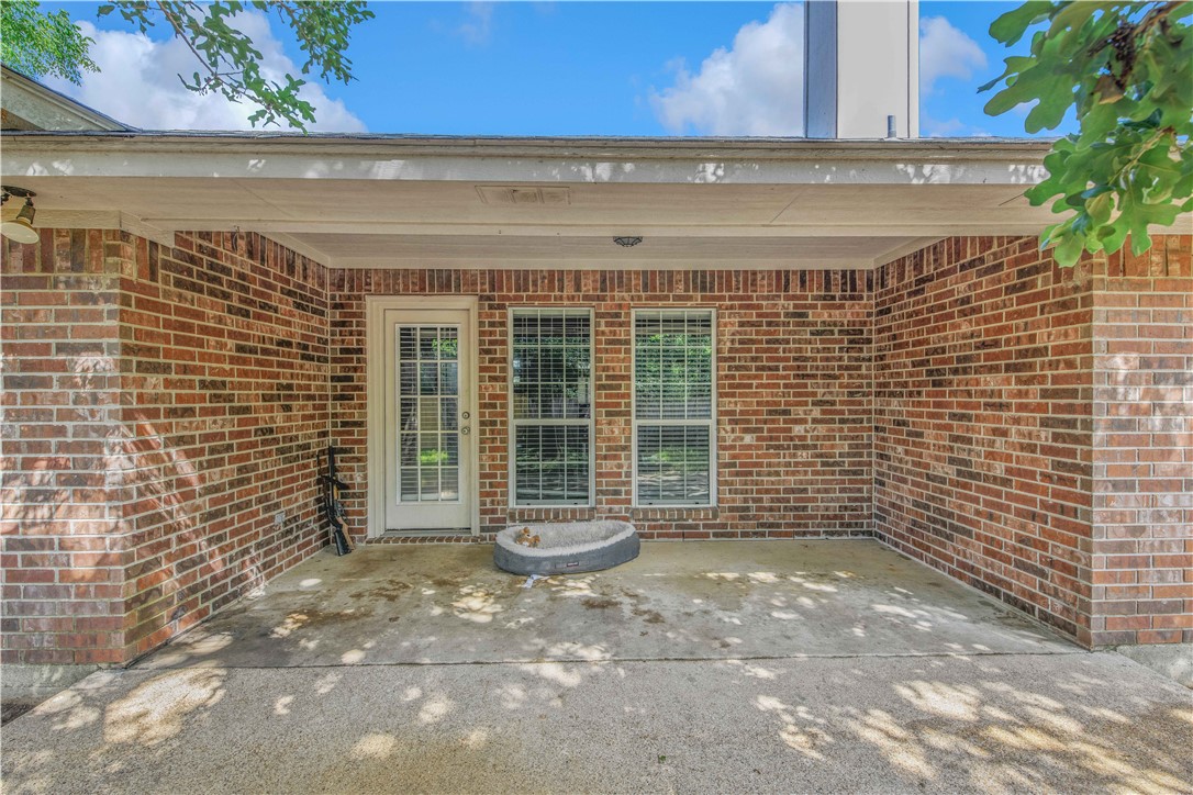 1500 Hunter Creek Drive