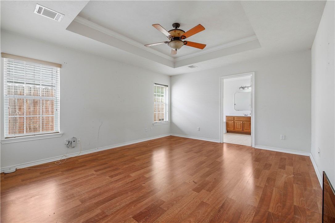 1500 Hunter Creek Drive