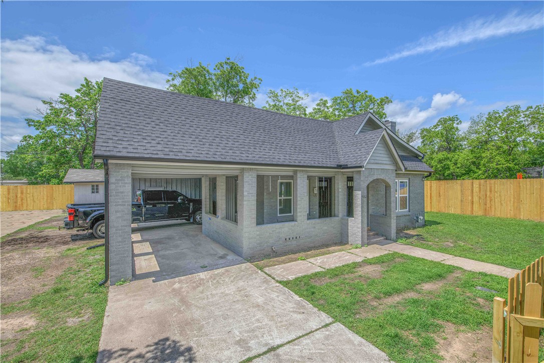 902 Post Oak Street
