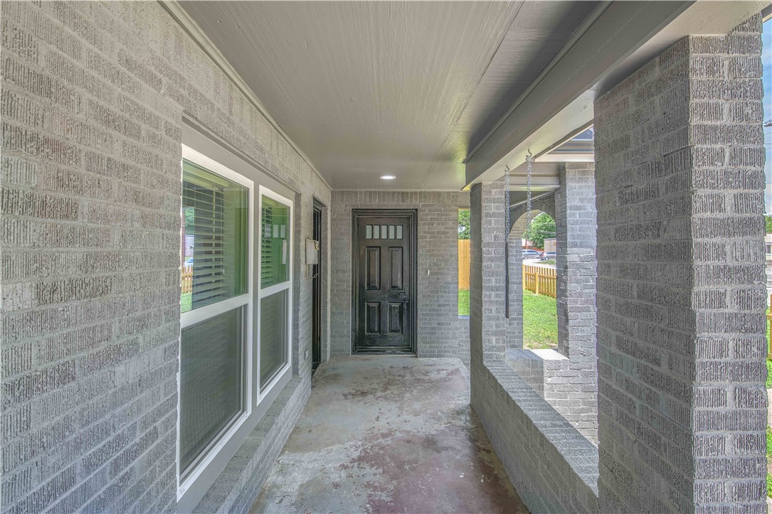 902 Post Oak Street