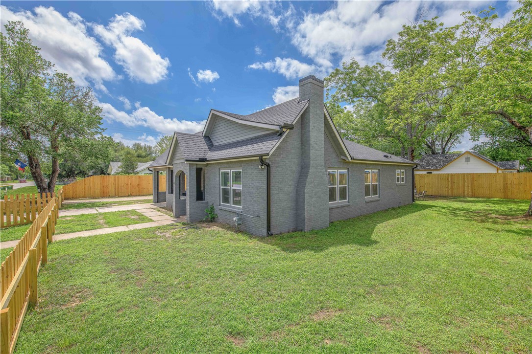 902 Post Oak Street