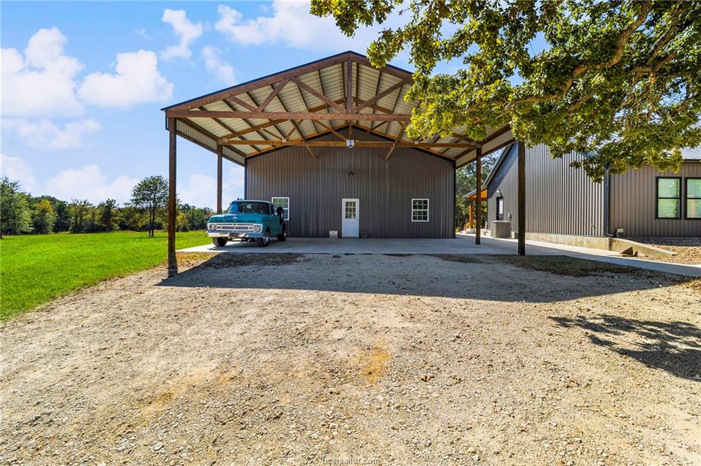 7196 South County Road 458