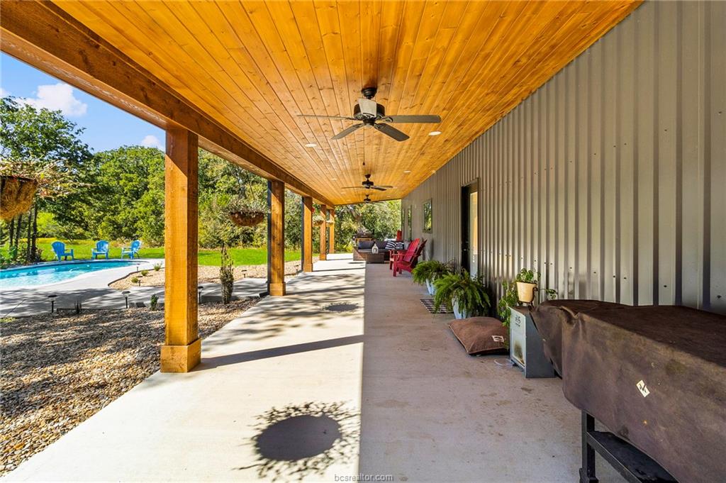 7196 South County Road 458