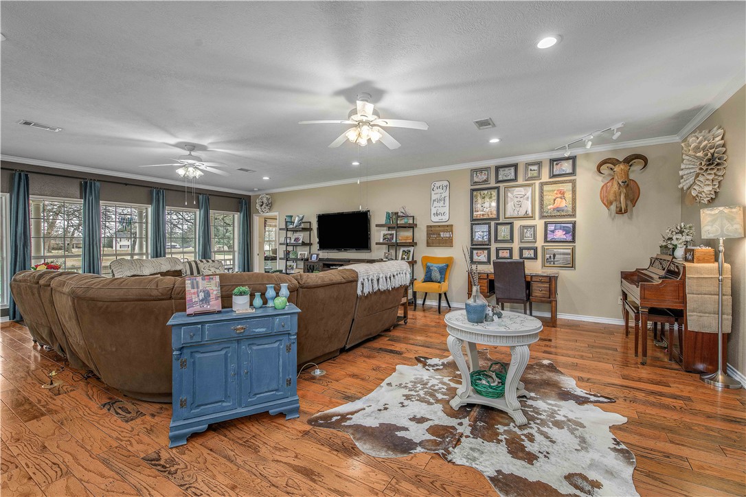 7 Hickory Ridge Lane