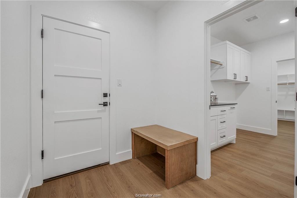4334 Berkshire