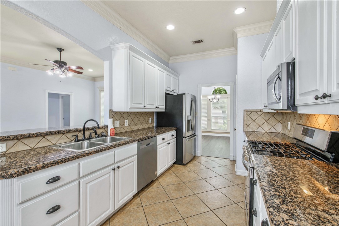 2703 Colony Glen Drive
