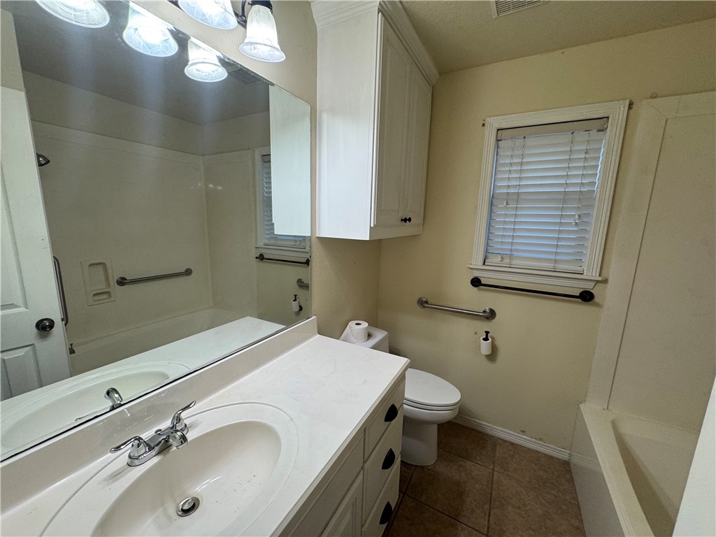 2703 Colony Glen Drive