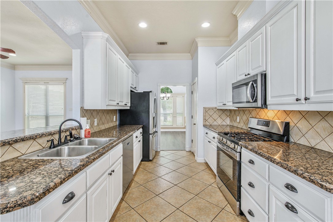 2703 Colony Glen Drive