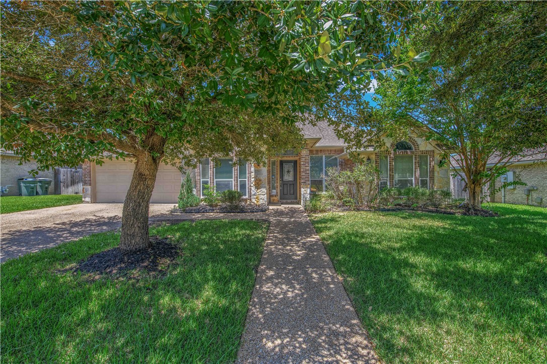 2703 Colony Glen Drive