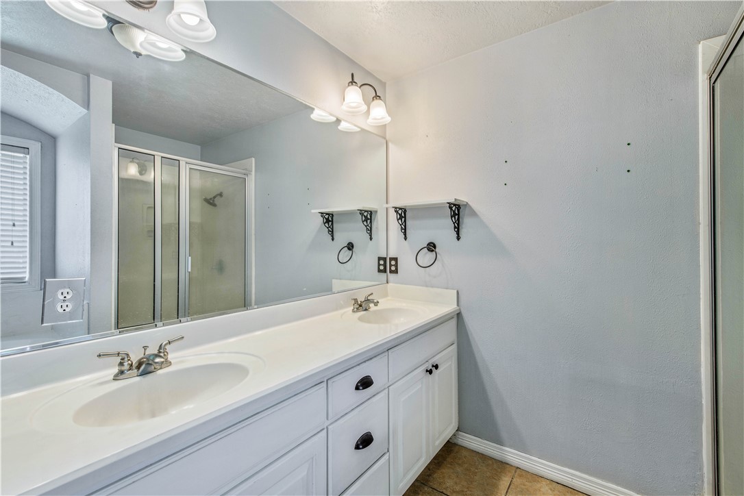 2703 Colony Glen Drive
