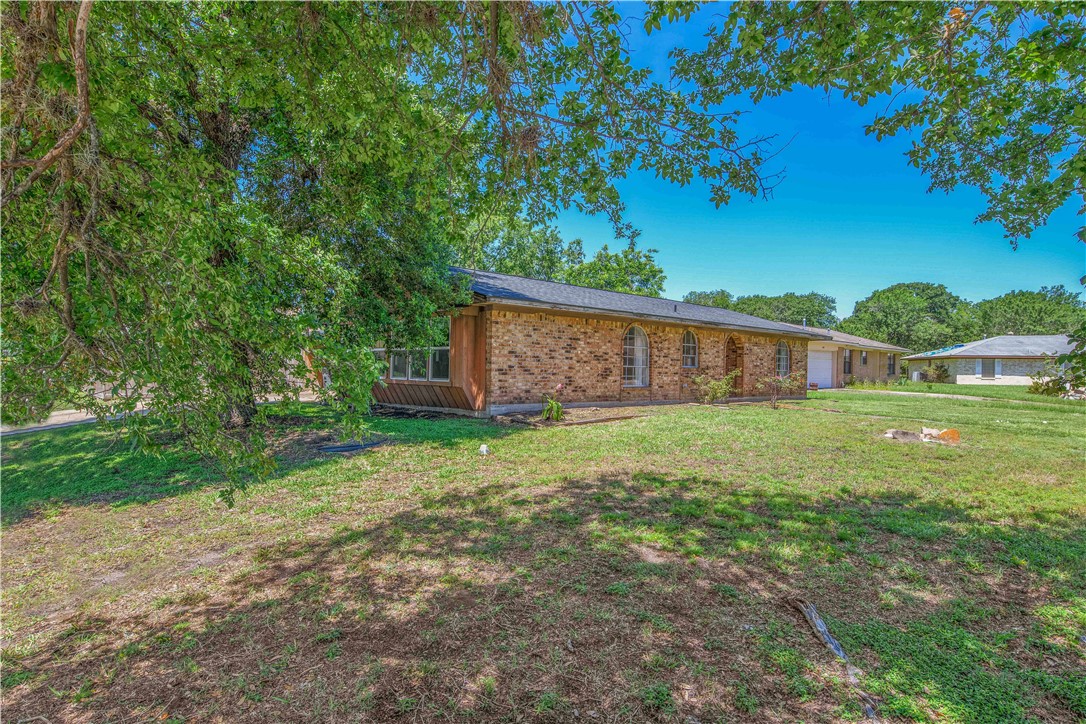 1404 Medina Drive
