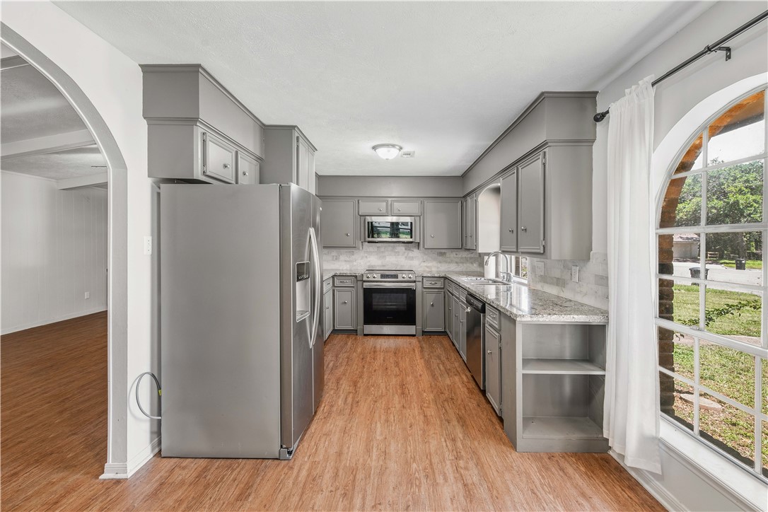 1404 Medina Drive