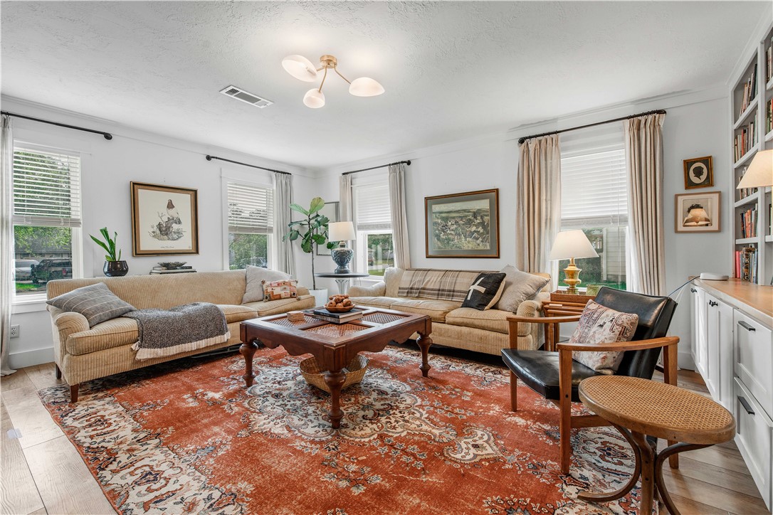 3711 Sunnybrook Lane