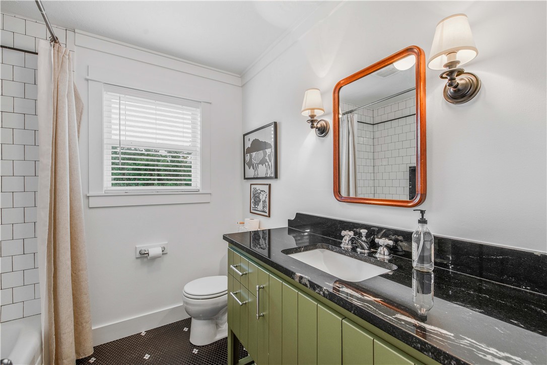 3711 Sunnybrook Lane