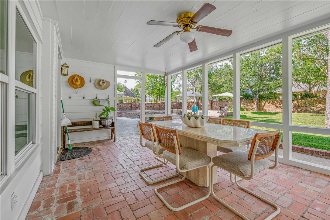 3711 Sunnybrook Lane