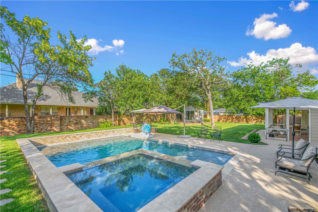 3711 Sunnybrook Lane