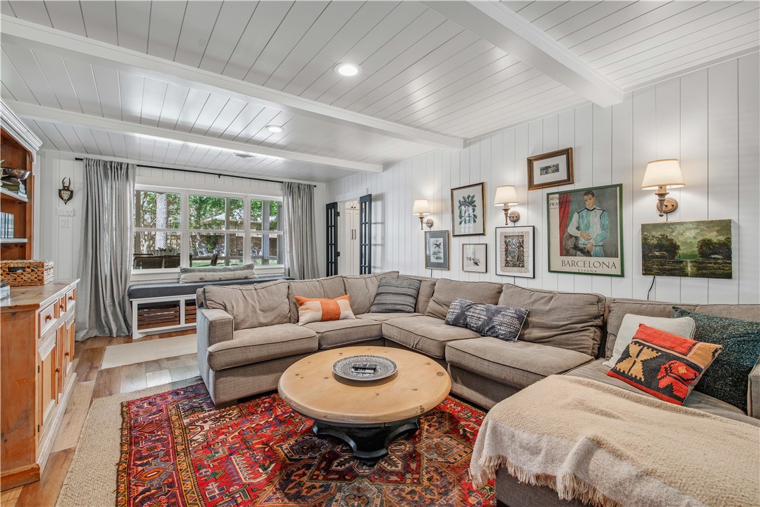 3711 Sunnybrook Lane
